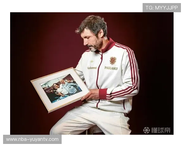 足球球星出行必备十大物品解析，助你了解他们的独特需求与生活方式